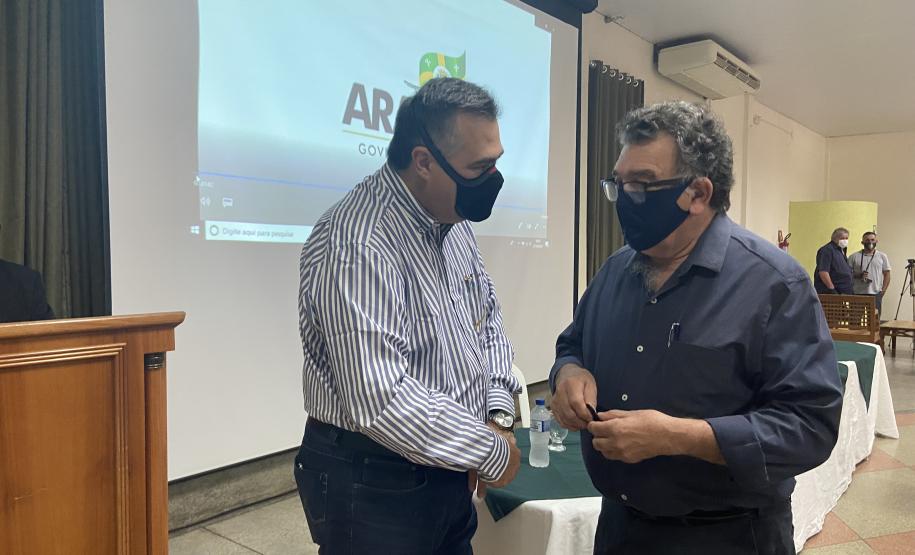 Saúde de Minas Gerais estuda implantação de rotina de descentralização farmacêutica do Paraná