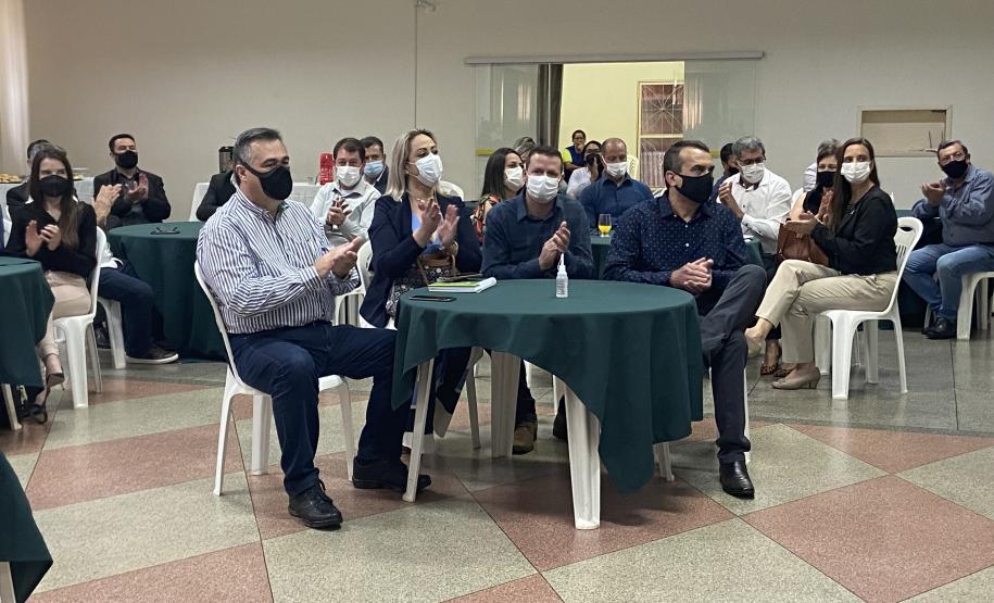 Saúde de Minas Gerais estuda implantação de rotina de descentralização farmacêutica do Paraná