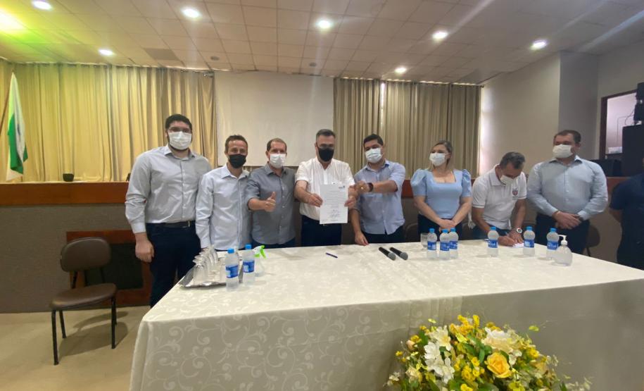 Secretário visita hospital e assina contrato de R$ 15,3 milhões para prestação de serviços em Assis Chateaubriand