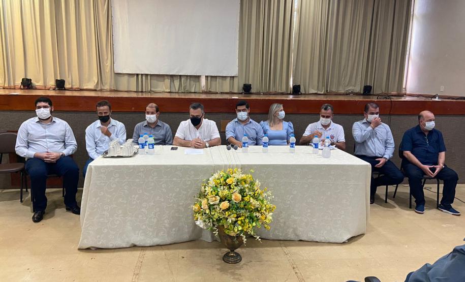 Secretário visita hospital e assina contrato de R$ 15,3 milhões para prestação de serviços em Assis Chateaubriand