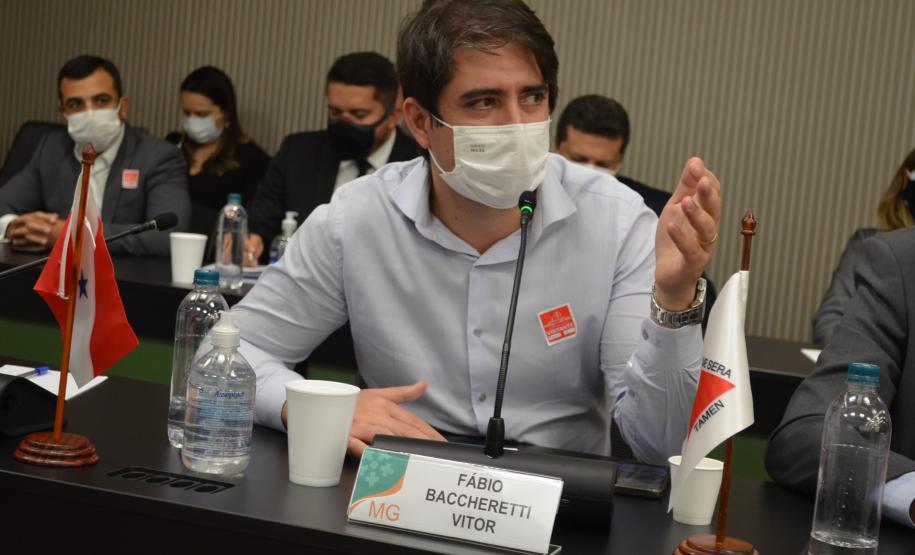 Secretário defende em Brasília discussão mais ampla em transição de programa na Atenção Primária