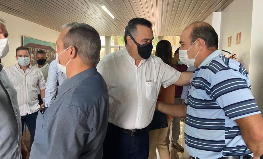 Secretário visita hospital e assina contrato de R$ 15,3 milhões para prestação de serviços em Assis Chateaubriand