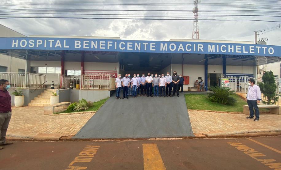 Secretário visita hospital e assina contrato de R$ 15,3 milhões para prestação de serviços em Assis Chateaubriand