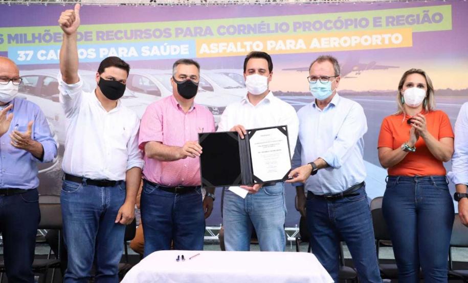 Governo entrega 37 carros para a Saúde da Região de Cornélio Procópio