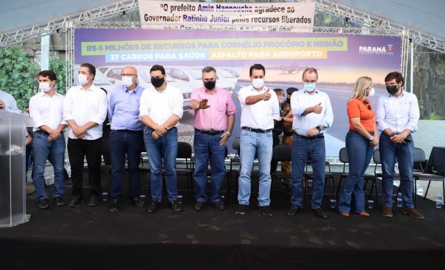 Governo entrega 37 carros para a Saúde da Região de Cornélio Procópio