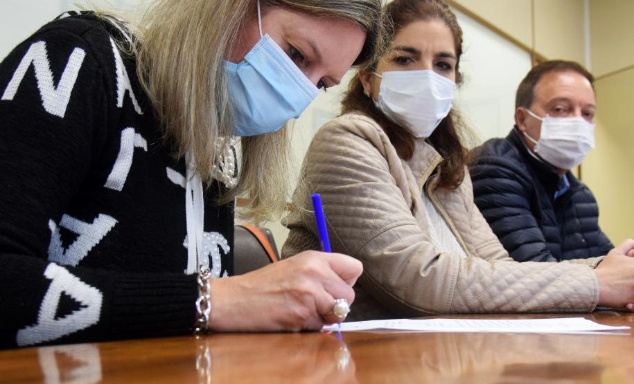 Secretário aumenta recurso do Qualicis e assina liberação de R$ 60 milhões para atendimento especializado