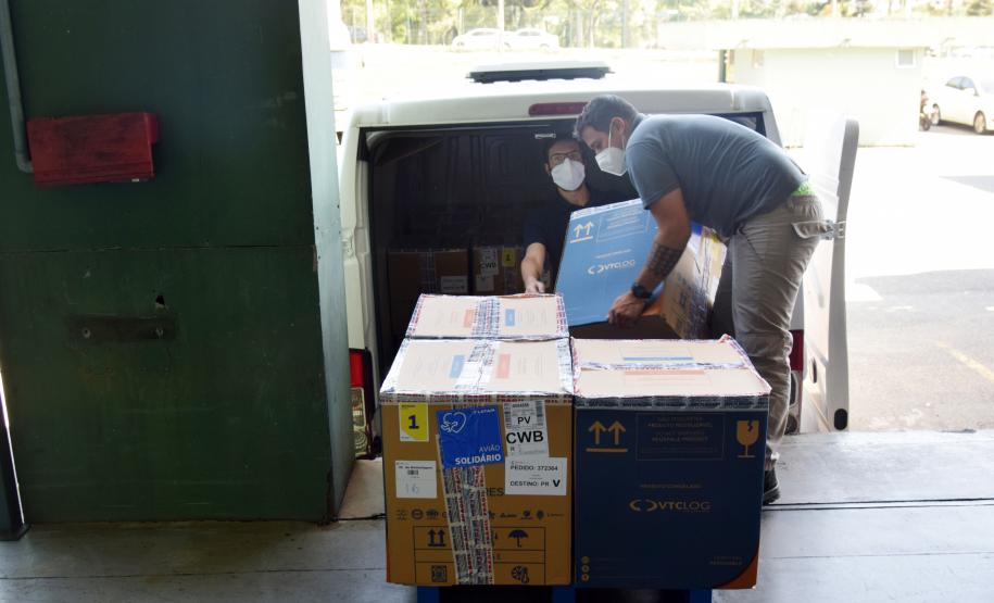 Mais 170 mil vacinas contra a Covid-19 para adolescentes chegam ao Paraná