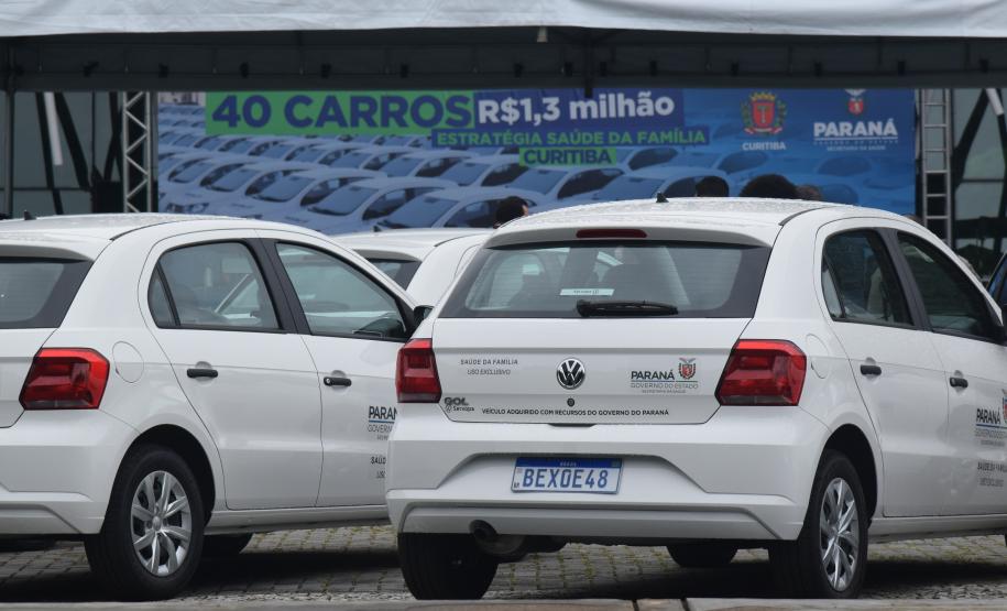 Governador entrega 40 carros para reforçar atendimento da Saúde em Curitiba