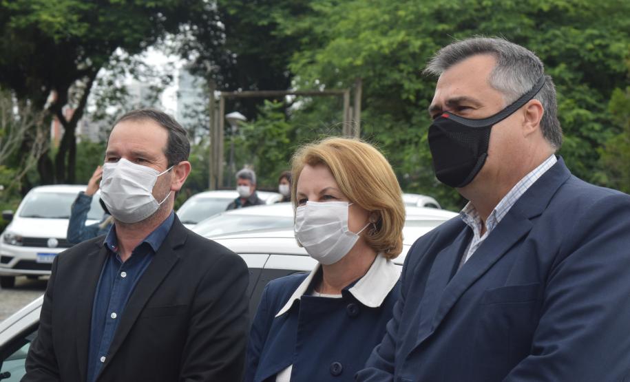 Governador entrega 40 carros para reforçar atendimento da Saúde em Curitiba