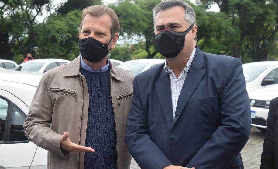 Governador entrega 40 carros para reforçar atendimento da Saúde em Curitiba