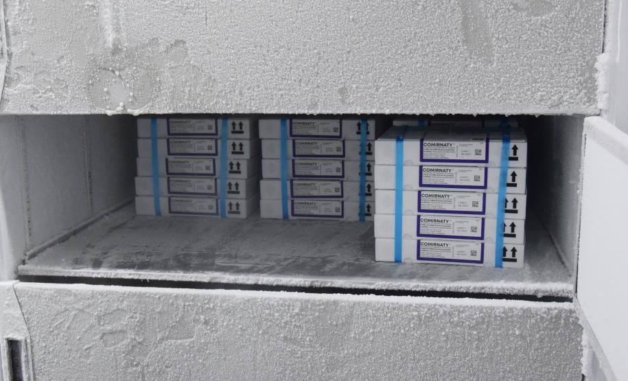 Mais 170 mil vacinas contra a Covid-19 para adolescentes chegam ao Paraná