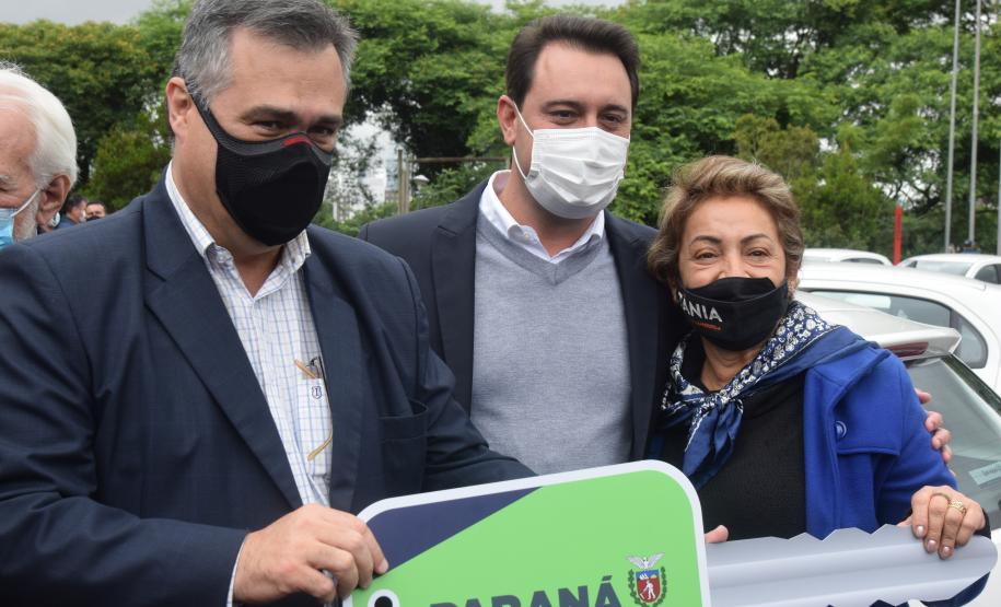 Governador entrega 40 carros para reforçar atendimento da Saúde em Curitiba