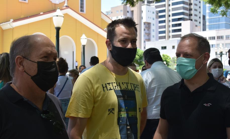 Municípios da Região de Pato Branco recebem 43 veículos para reforço da Saúde da Família