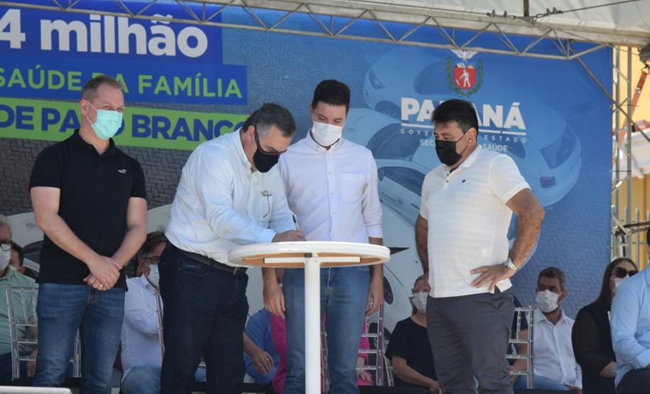 Municípios da Região de Pato Branco recebem 43 veículos para reforço da Saúde da Família