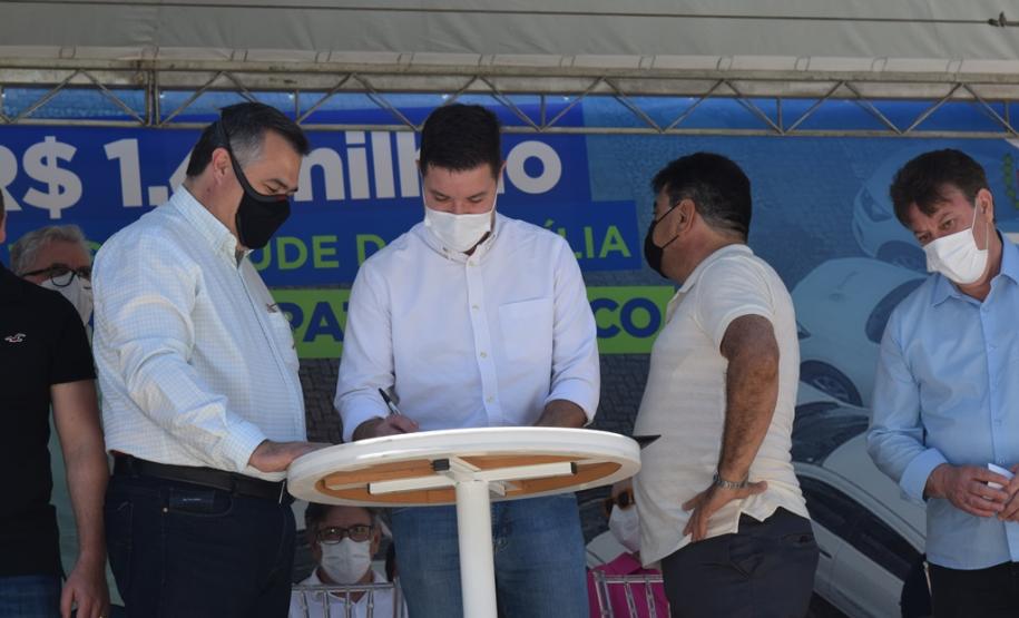 Municípios da Região de Pato Branco recebem 43 veículos para reforço da Saúde da Família