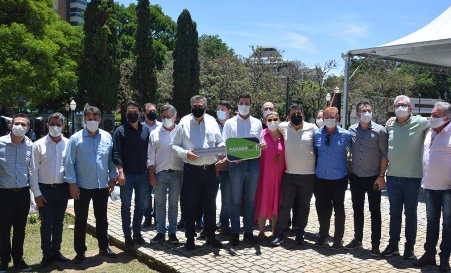 Municípios da Região de Pato Branco recebem 43 veículos para reforço da Saúde da Família