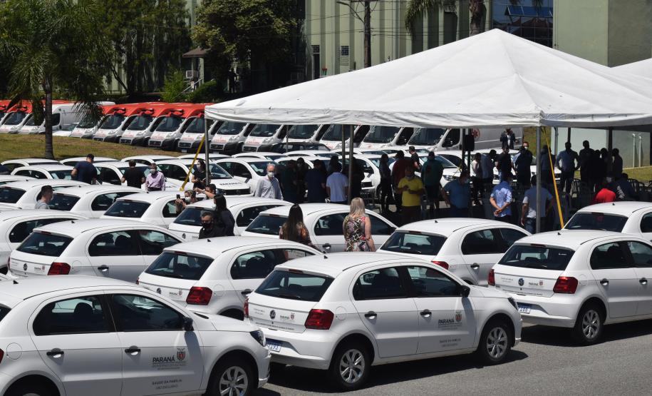 Saúde entrega 108 veículos para a Região Metropolitana