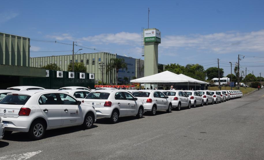 Saúde entrega 108 veículos para a Região Metropolitana