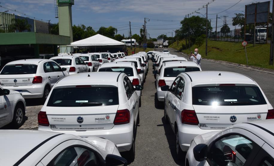 Saúde entrega 108 veículos para a Região Metropolitana