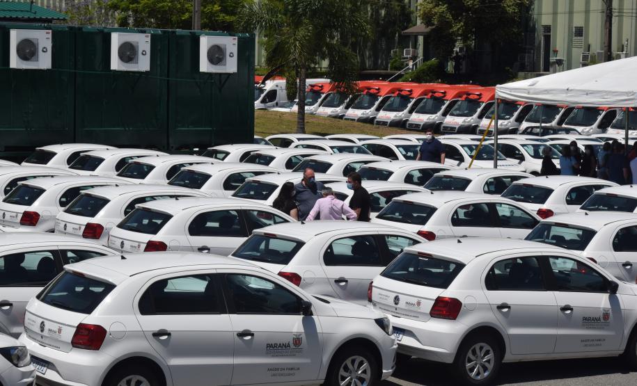 Saúde entrega 108 veículos para a Região Metropolitana