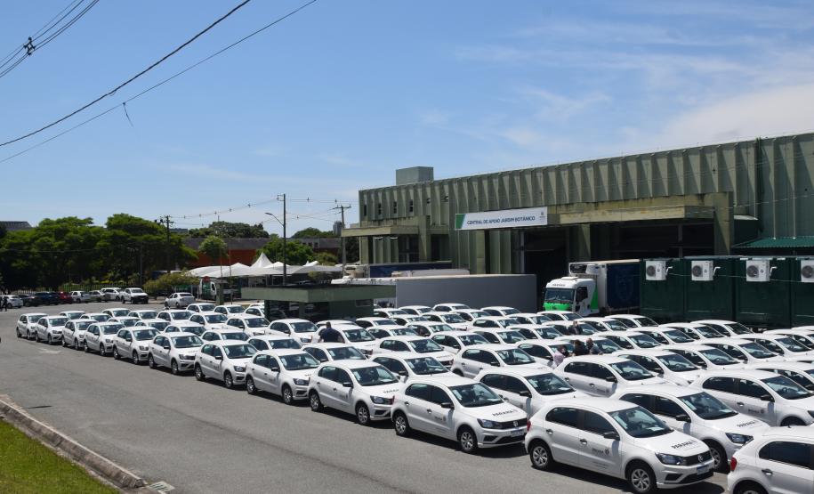 Saúde entrega 108 veículos para a Região Metropolitana