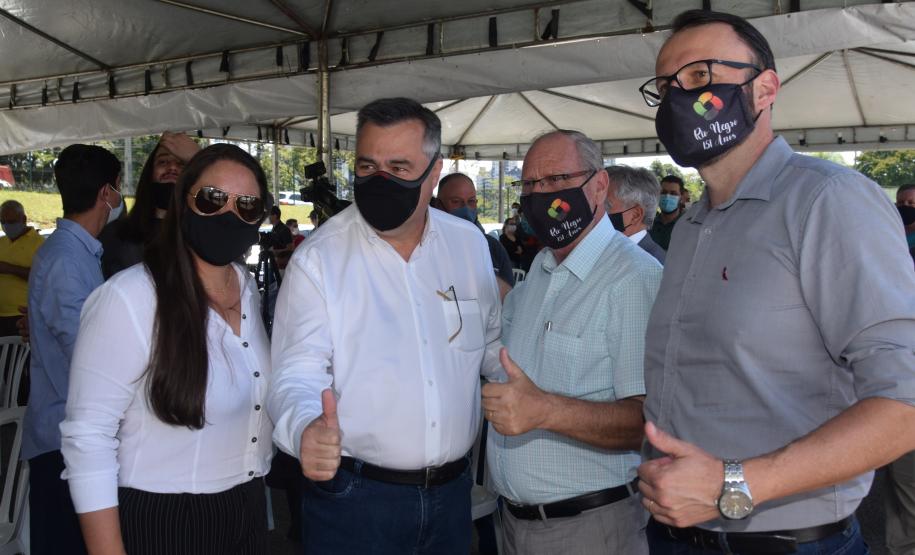 Saúde entrega 108 veículos para a Região Metropolitana