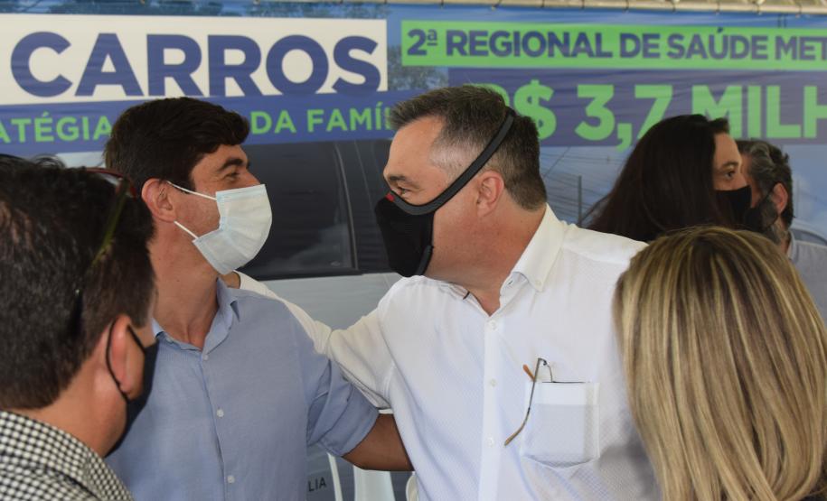 Saúde entrega 108 veículos para a Região Metropolitana