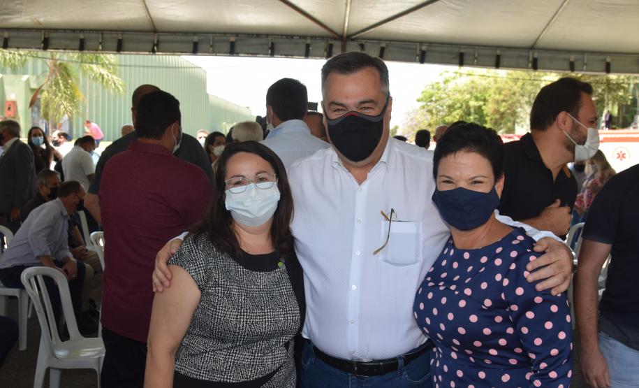 Saúde entrega 108 veículos para a Região Metropolitana