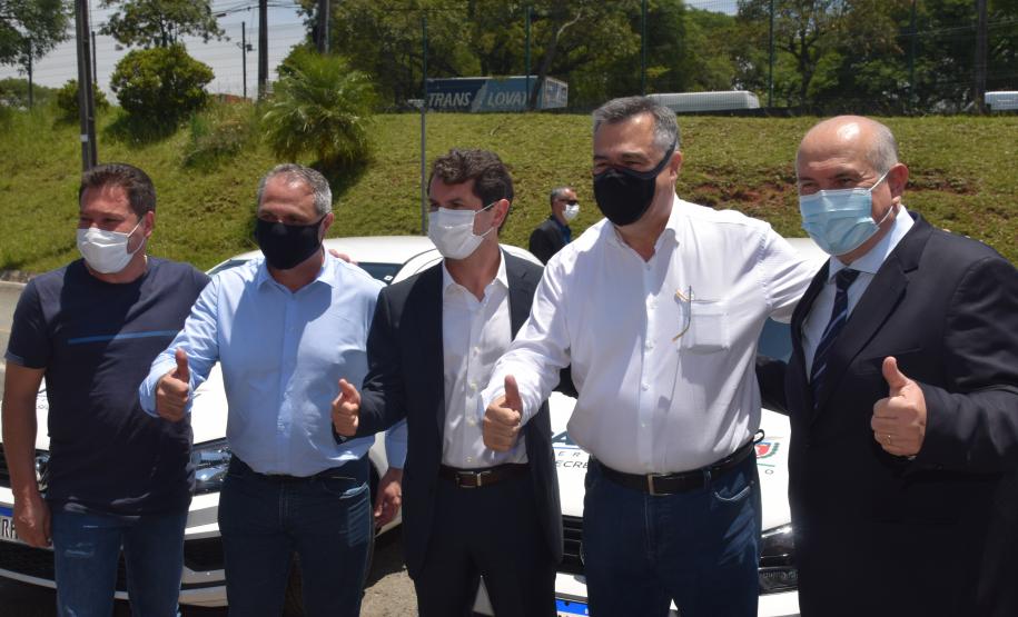 Saúde entrega 108 veículos para a Região Metropolitana