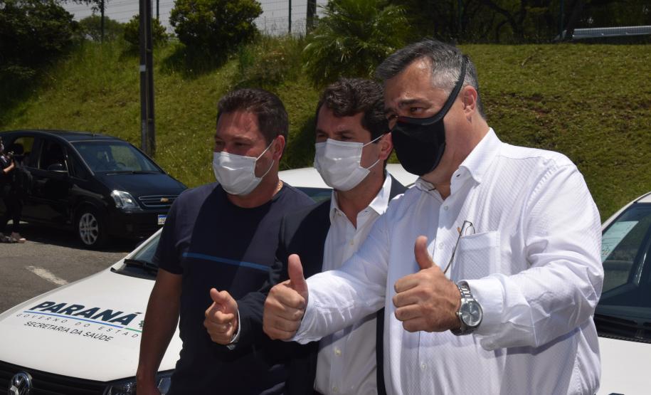 Saúde entrega 108 veículos para a Região Metropolitana