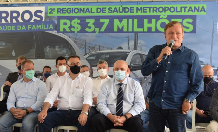 Saúde entrega 108 veículos para a Região Metropolitana