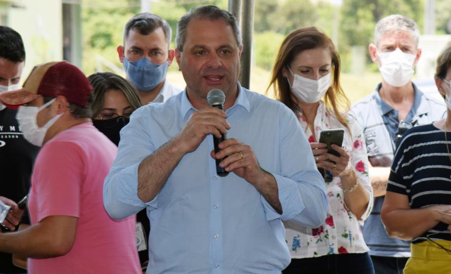 Saúde entrega 108 veículos para a Região Metropolitana