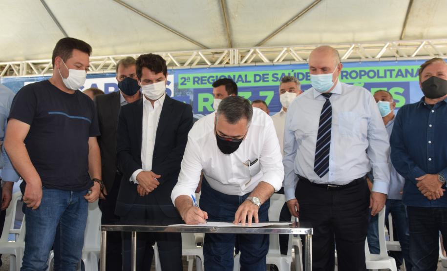 Saúde entrega 108 veículos para a Região Metropolitana