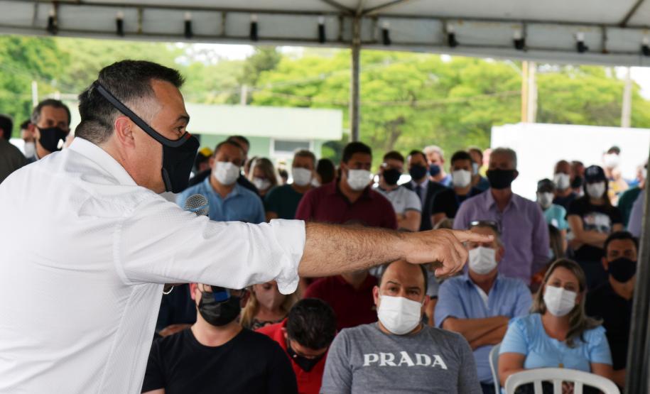 Saúde entrega 108 veículos para a Região Metropolitana