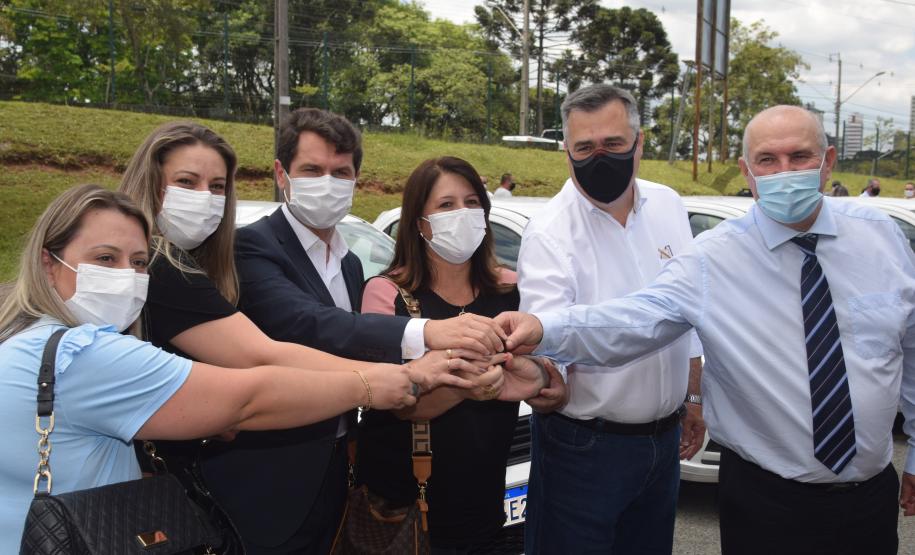 Saúde entrega 108 veículos para a Região Metropolitana