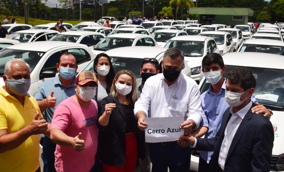 Saúde entrega 108 veículos para a Região Metropolitana