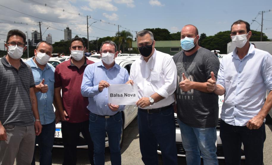 Saúde entrega 108 veículos para a Região Metropolitana