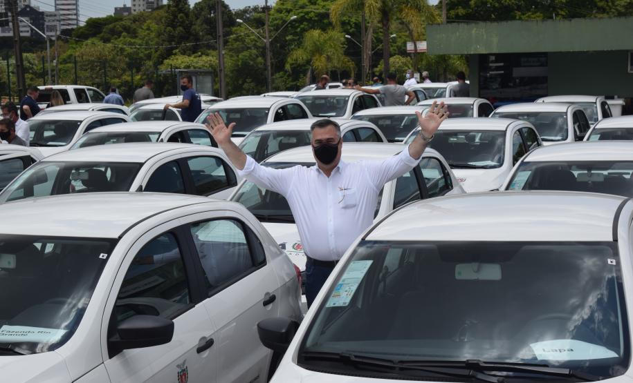 Saúde entrega 108 veículos para a Região Metropolitana