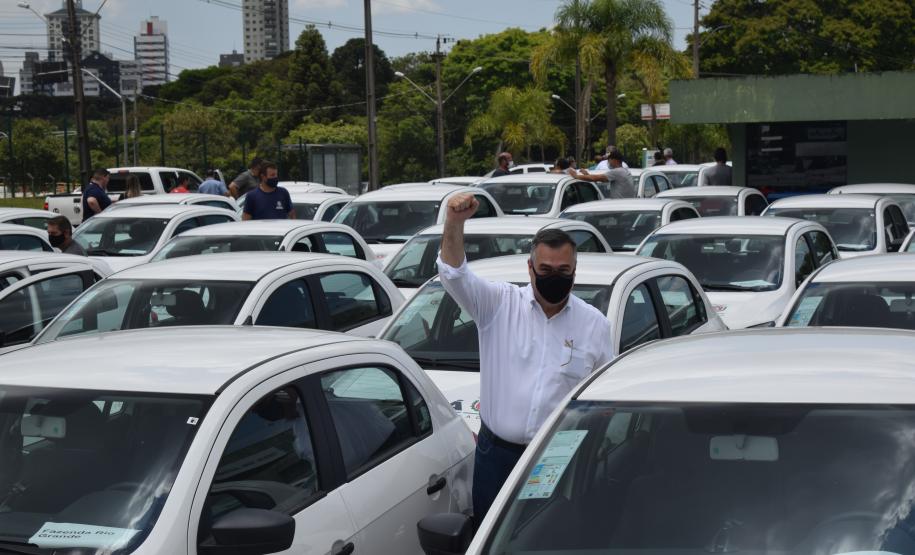 Saúde entrega 108 veículos para a Região Metropolitana