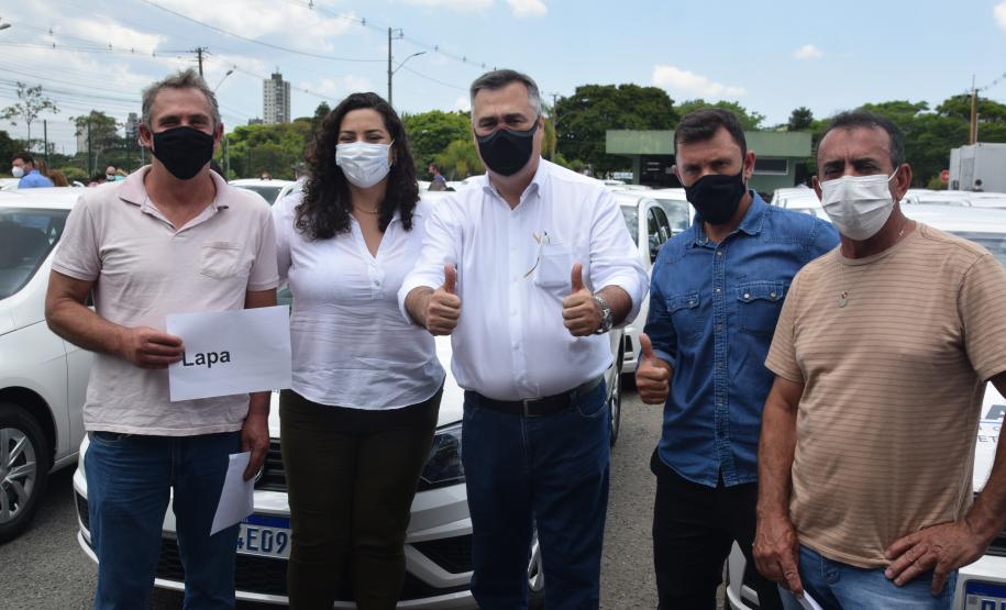 Saúde entrega 108 veículos para a Região Metropolitana