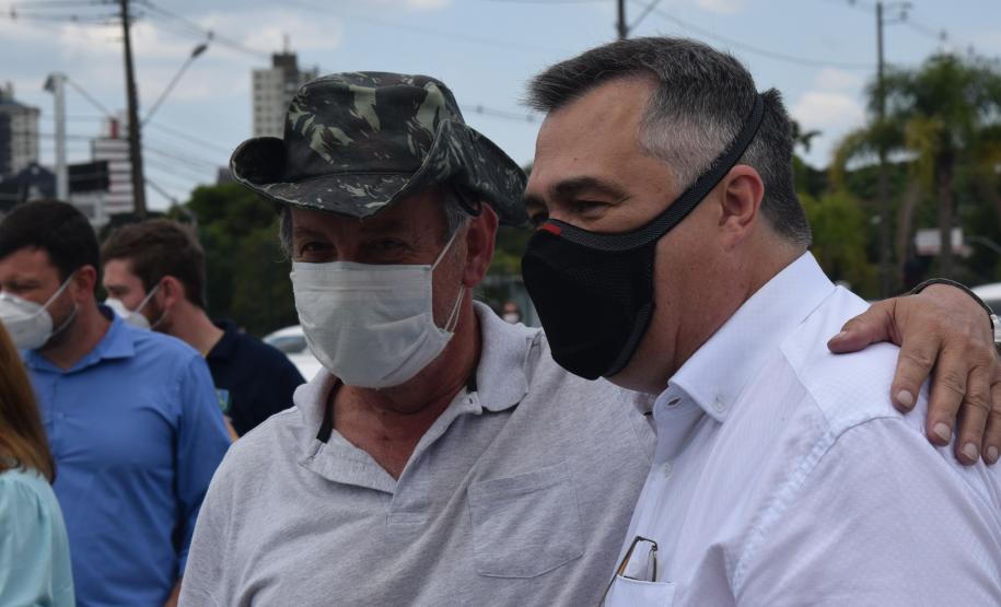 Saúde entrega 108 veículos para a Região Metropolitana