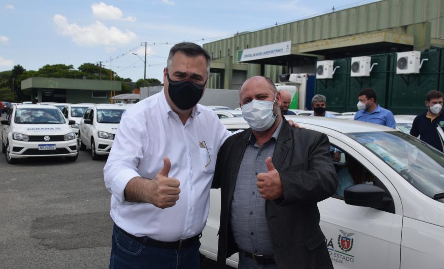 Saúde entrega 108 veículos para a Região Metropolitana