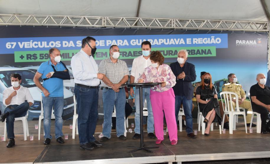 Governo entrega 67 veículos para Saúde de Guarapuava e Região