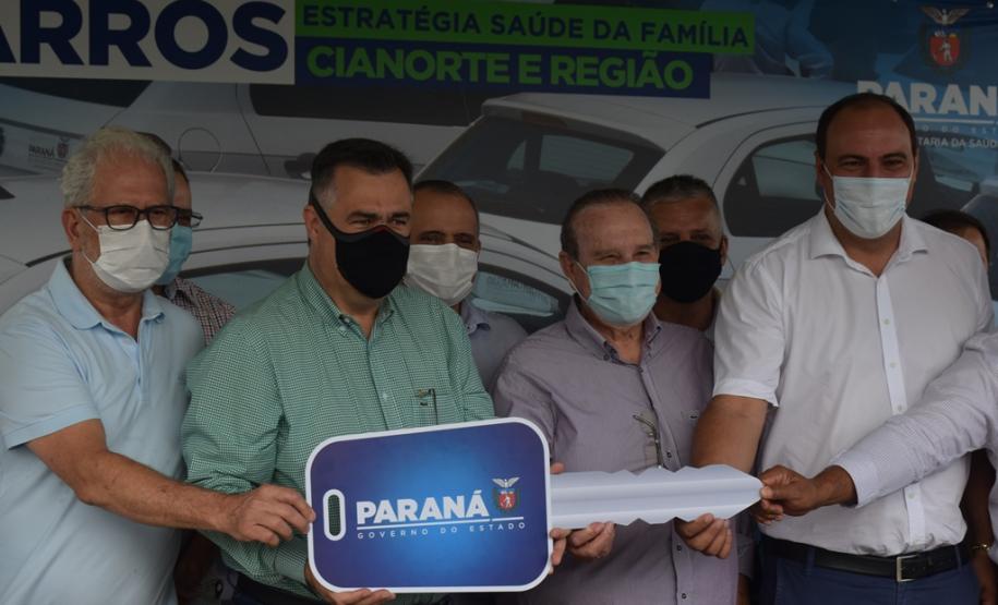 Estado entrega 26 veículos e assina convênio de R$ 5 milhões em Cianorte