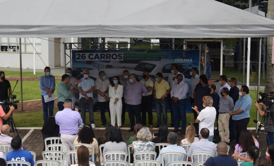 Estado entrega 26 veículos e assina convênio de R$ 5 milhões em Cianorte