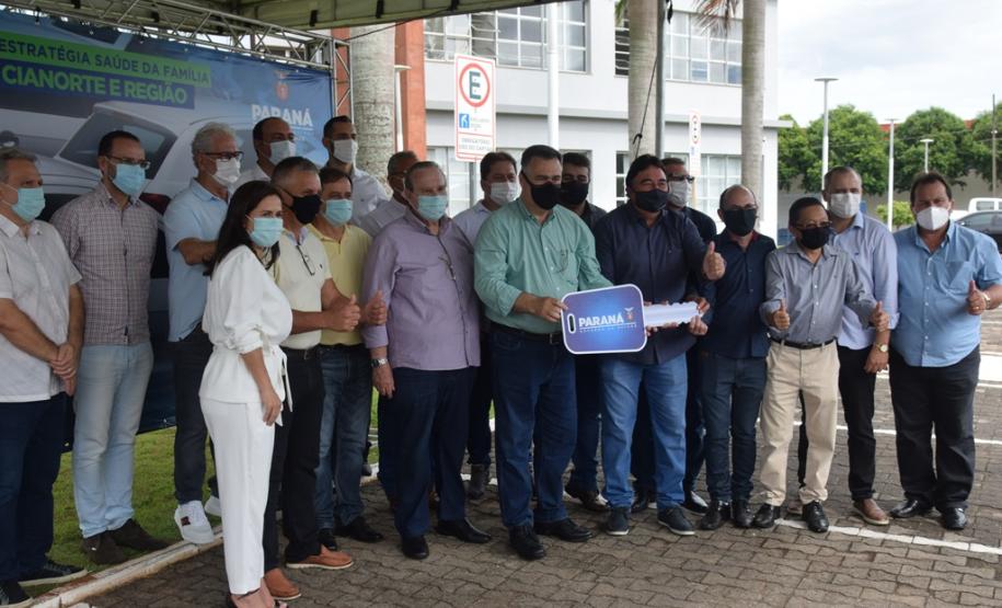 Estado entrega 26 veículos e assina convênio de R$ 5 milhões em Cianorte