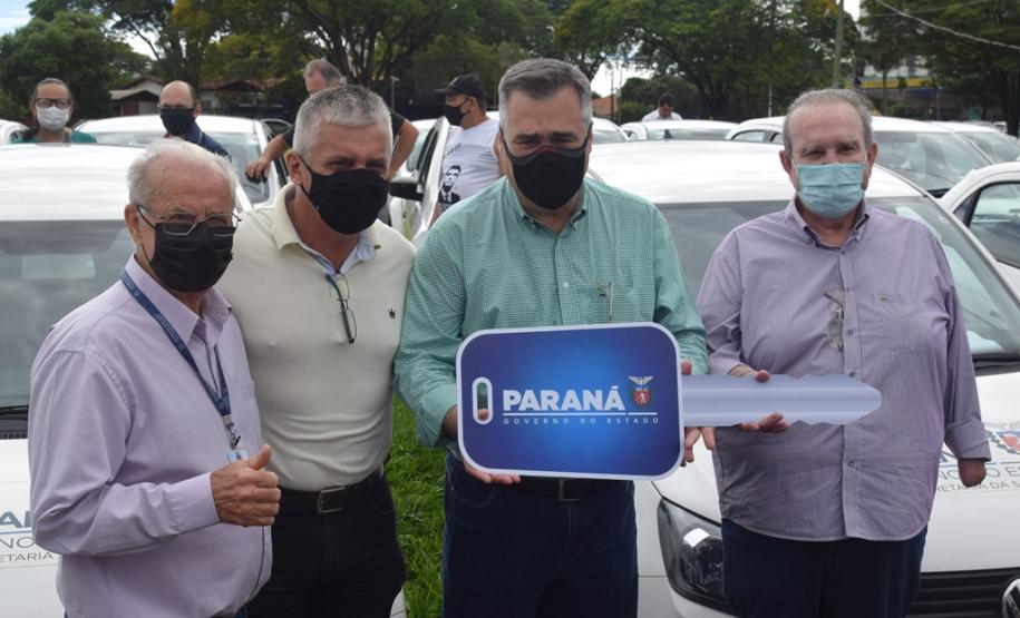 Estado entrega 26 veículos e assina convênio de R$ 5 milhões em Cianorte