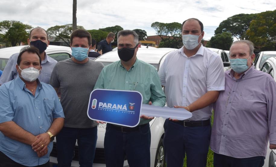 Estado entrega 26 veículos e assina convênio de R$ 5 milhões em Cianorte