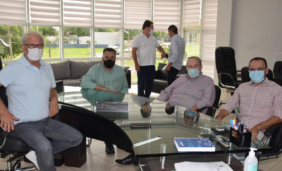 Estado entrega 26 veículos e assina convênio de R$ 5 milhões em Cianorte