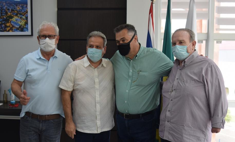 Estado entrega 26 veículos e assina convênio de R$ 5 milhões em Cianorte